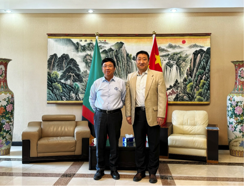 leyu·乐鱼资源董事长王平卫拜会中国驻赞比亚大使韩镜